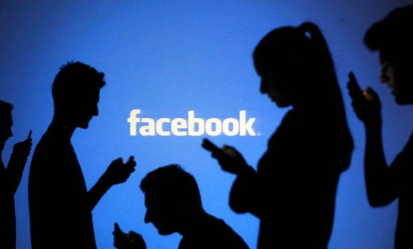 “自我”的消逝：十五年来，Facebook是如何改变人类生活的？