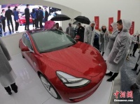 华裔黑客发现特斯拉Model3系统漏洞，获奖金和车