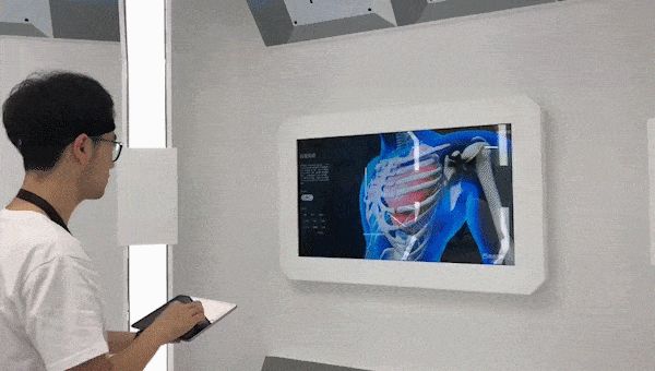 推出AI智能问答助手、布局3D可视化展示，腾讯医典想让医学科普更有温度