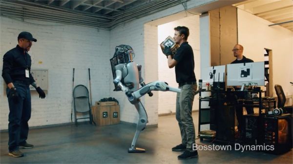 请停止霸凌机器人，“波士顿动力 Atlas” 反击人类真相