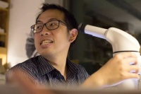 为了搞懂什么是记忆,这位科学家四年来每天坚持训练虫子