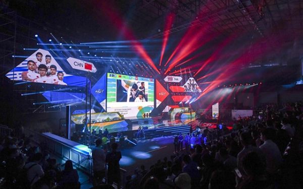 2018年雅加达亚运会电竞项目《王者荣耀国际版（AOV）》，中国对阵泰国。新华社