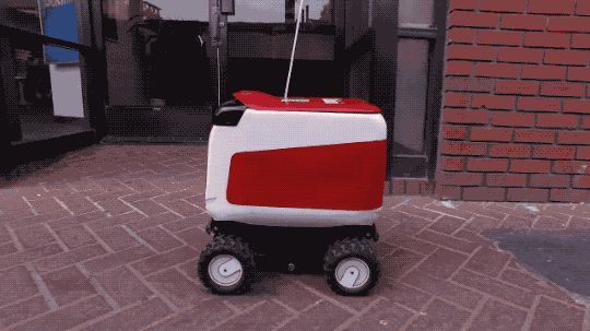 网红送餐无人车被指用人冒充AI：没有人工，就没有智能