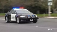 美国警察开特斯拉追疑犯,时速飙到193公里,然后发现没电了