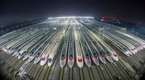 中国高铁“驶入”资本市场，人均创收4亿为何仍需募资？