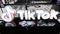 为吸引更多创作者加入,TikTok在北美测试电商小店