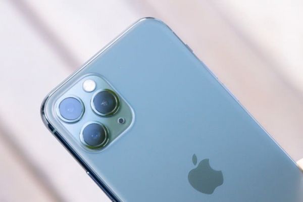 报告称iPhone中国出货量疯狂下滑，库克：明年新机很精彩值得期待