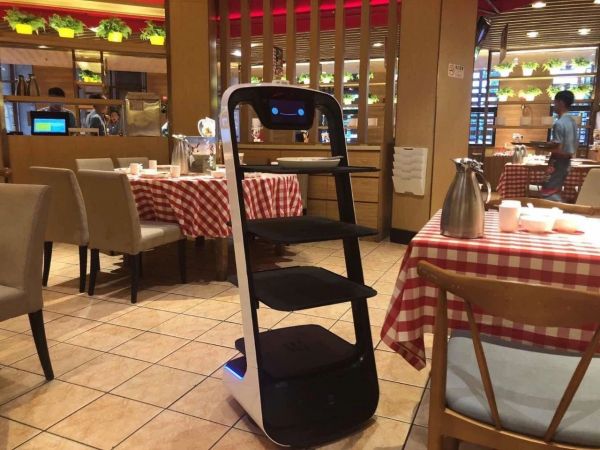 2019 年出货已达五千台，普渡机器人认为餐饮服务机器人正迎来行业爆发期