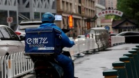 深圳快递外卖小哥交通违章要记分 满12分将进黑名单