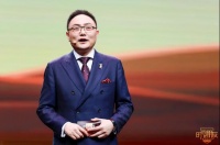 罗振宇调侃王思聪:富二代不好当 越勤奋越不好当