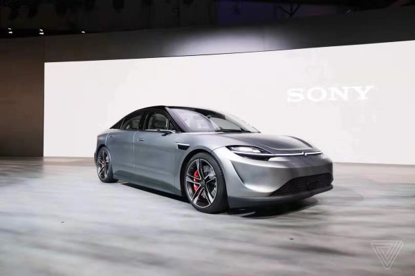 最前线丨索尼推出概念车Vision-S，但它可能并不想造车