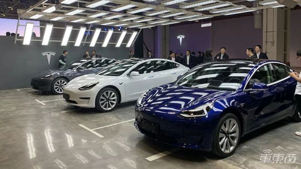 特斯拉年底实现100%国产，新闻联播21秒报道Model 3交付