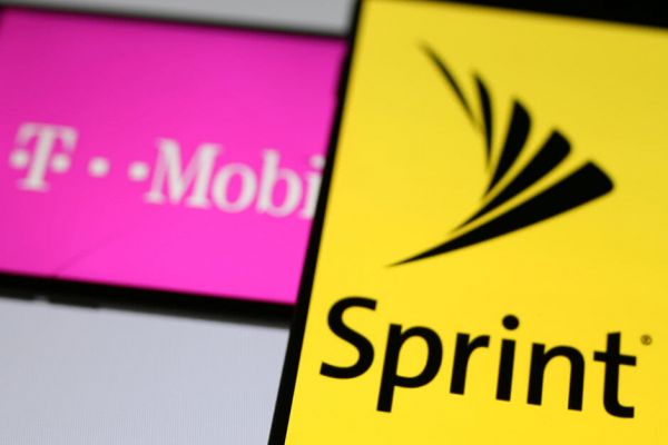 外媒：美法庭或支持T-Mobile收购 Sprint盘后股价暴涨六成