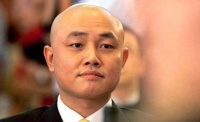 黄光裕归来:首富失去的11年和重新站队的国美