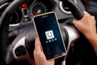 Uber宣布2040年全部用电动车 投8亿美元帮司机换车