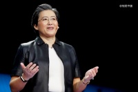 全球半导体行业的这次巨震，由一位51岁的女人掀起