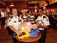 迷宫一样的赌场，用机器量产上瘾？