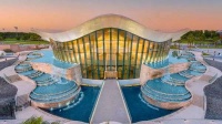 迪拜水比金贵，却打造了世界最深潜水泳池
