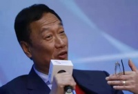 不再“赏饭吃”？富士康宣布重要决定，人民日报：放弃幻想
