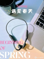 属于春天的耳机,随乐而动,播放春天的声音