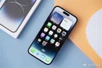 iPhone用户因闹钟没响上班迟到 网友吐槽上班迟到