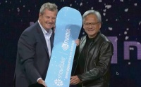 黄仁勋：英伟达的 AI 算力，“一折”出售