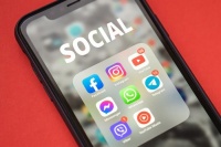 Facebook 旗下聊天工具 Messenger 推出“家长控制”模式