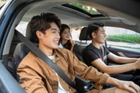 网约车行业竞争激烈 小拉出行凭借不同打车方式脱颖而出