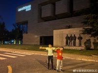 今天在朋友帮助下尽情逛了清华校园……