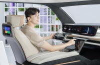 LG显示：今年年底将在全球首次量产30英寸以上车用 OLED 屏幕面板