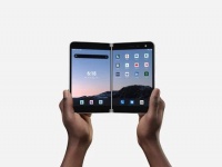 上市 3 年后,微软停止支持初代 Surface Duo 双屏手机