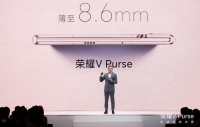 折叠屏市场群雄逐鹿,荣耀 V Purse 凭“钱包折叠屏”创新突围