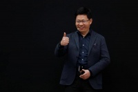 华为悍将余承东：吹牛第一名 干啥啥都行