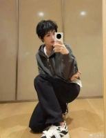 华为二公主将iPhone换成华为Mate 60 RS,但评论区的言论却让人笑喷