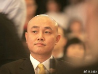 黄光裕与张近东恶斗十余载,国美与苏宁现在很挣扎