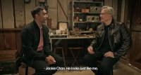 英伟达CEO黄仁勋希望自己的传记片由成龙主演,称“他长得像我”