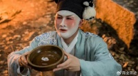 网红牛肉面朋友圈“化缘”,起价50万