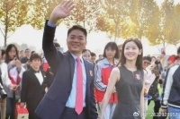 刘强东再次陷入女人纷争 谋定论道·哲商对话：索赔35亿！