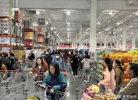 深圳的Costco和山姆，全国的奥莱、唯品会，挤满了中产