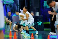 半年卖出9个亿，中国家长捧出一门好生意