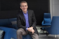 英特尔CEO基辛格认为中国比美国芯片技术差距10年……