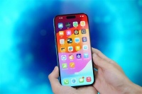 iPhone 年收入首次占智能手机市场 50%:均价超 6400 元 苹果拿走行业 90% 利润