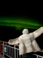 可能是有Chinese New Year的buff加持 我们第一晚就追到了极光！