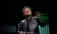 英伟达股价飙升，黄仁勋成为全球第21大富豪