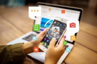 再战社交，支付宝为何挖小红书、抖音墙角？