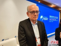 加州大学伯克利分校教授斯图尔特·罗素：AI发展可能导致人类工资变为0