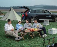 哈啰租车，瞄准年轻人