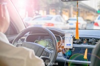 网约车司机抽佣争议：高速费何必算入司机收益？