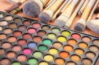 抖音美妆，透支过度