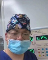 中新网评：医学不容儿戏，手术室怎能成网红秀场